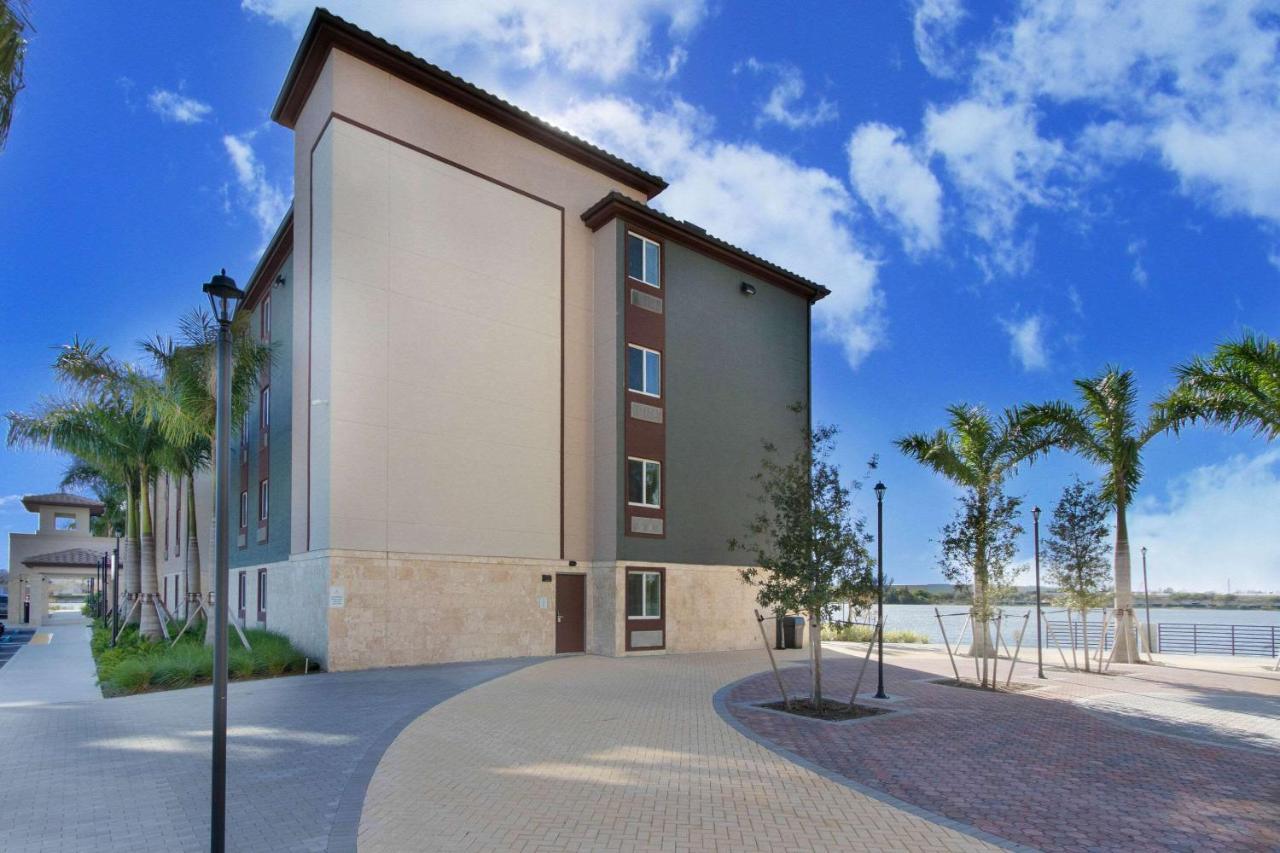 Woodspring Suites Miramar Luaran gambar